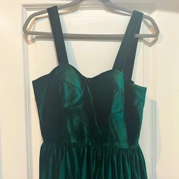 Dresses | Green Velvet Vintage Homecoming Dress Long Length To The Floor  Size 1 | Poshmark